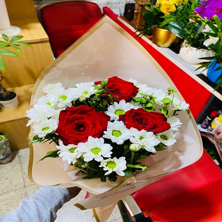Papatya ve Kırmızı Gül 3 Adet